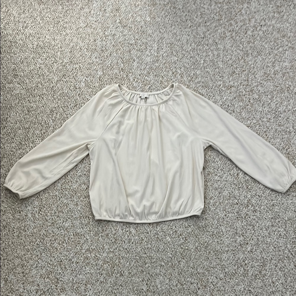 LOFT Cream Flowy Stretchy Blouse - Size Medium